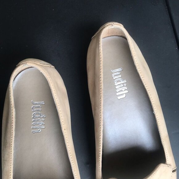 Judith Womens Slip On Loafer Shoes Beige Leather Cut Out 25631 Comfort 7 W - Picture 5 of 7